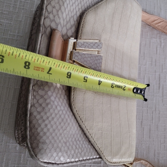 Henri Bendel Croc Embossed Leather Short Crossbody/Shoulder Purse - Picture 13 of 15